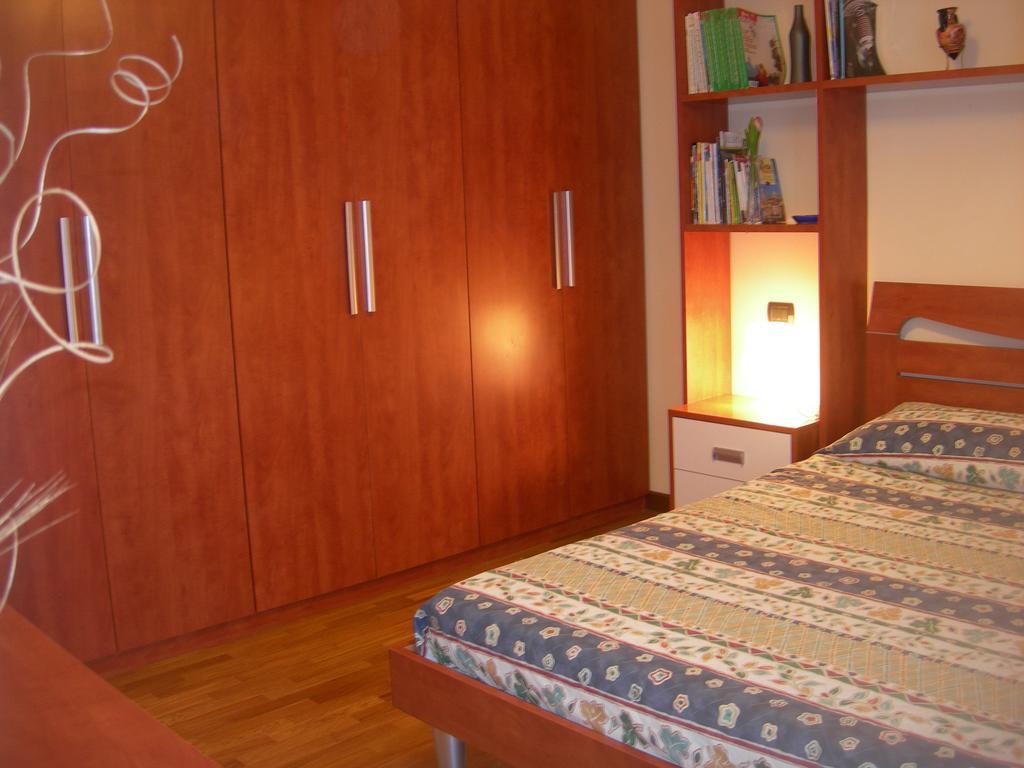 La Rondine Apartment Lucca Room photo
