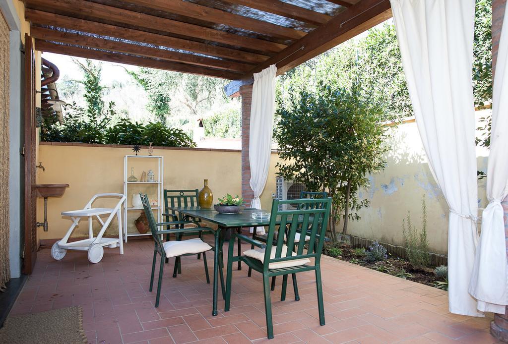 La Rondine Apartment Lucca Room photo