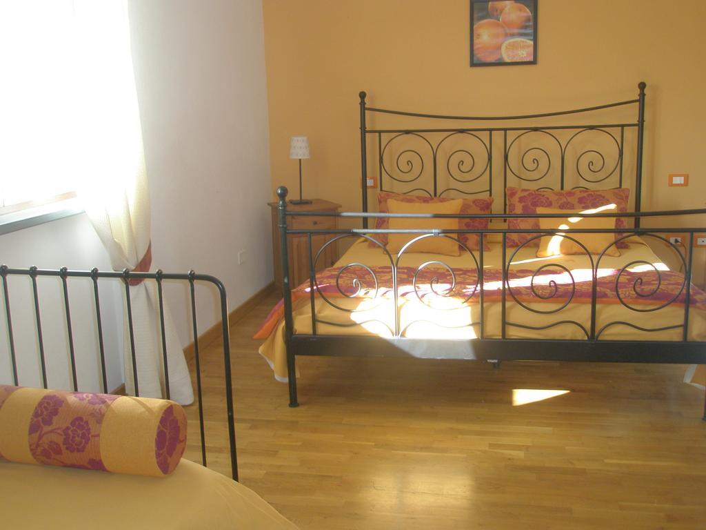 La Rondine Apartment Lucca Room photo