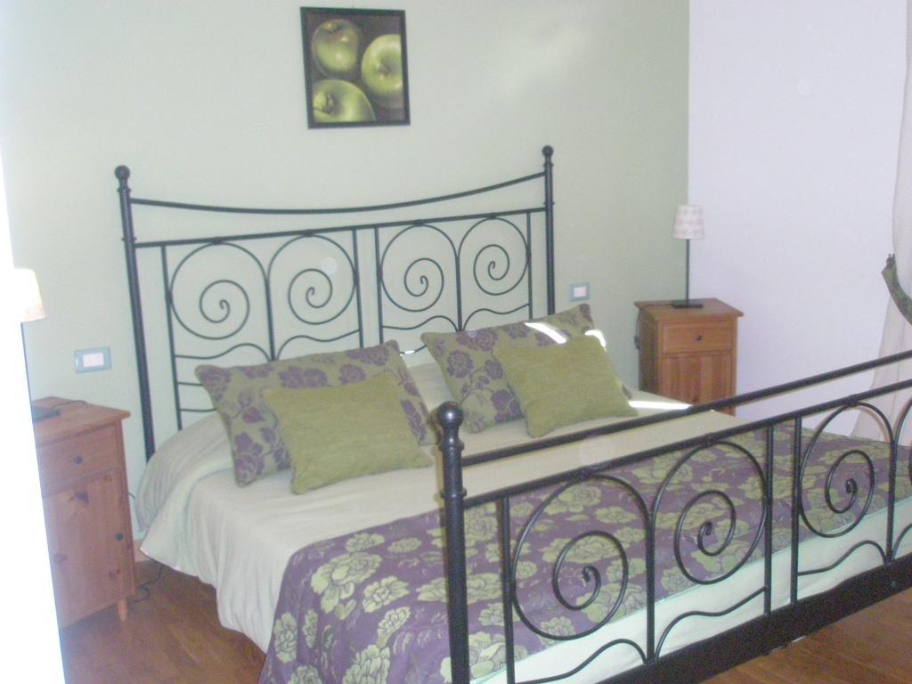 La Rondine Apartment Lucca Room photo